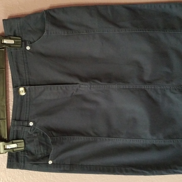 Laura Scott Skirt - Picture 2 of 10